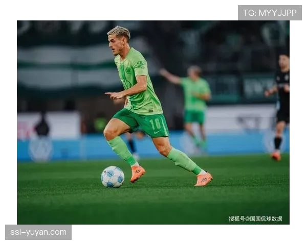 弗赖堡与沃尔夫斯堡对攻大战，补时阶段绝杀球引VAR复核