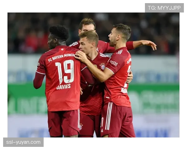 “拜仁后卫斯塔尼希奇训练受伤，欧冠替补席待命”